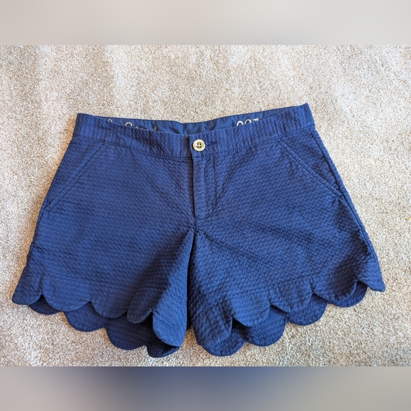 Lilly Pulitzer Pants - EUC Lilly Pulitzer Ladies Navy Blue The Buttercup Shorts 5" Inseam Size 00